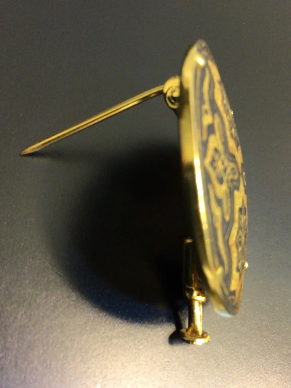 Vintage Mid Century Damascene Gold Tone Brooch Arabesque Design Trombone Clasp